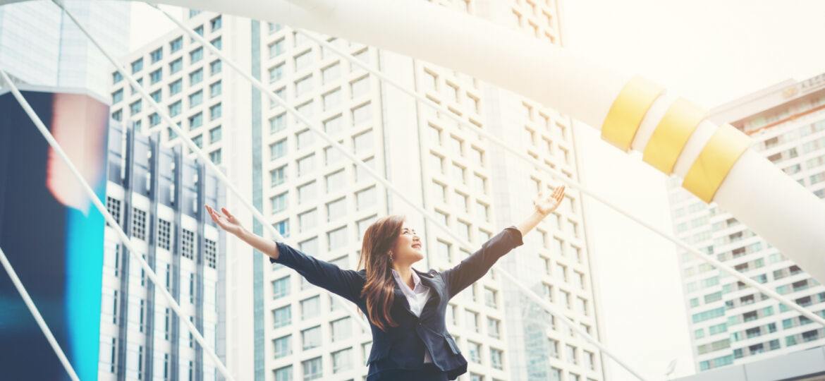 happy-businesswoman-exults-pumping-fists-ecstatic-celebrates-success-outdoor (1)