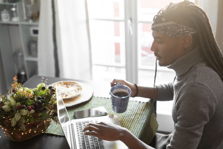 medium-shot-man-working