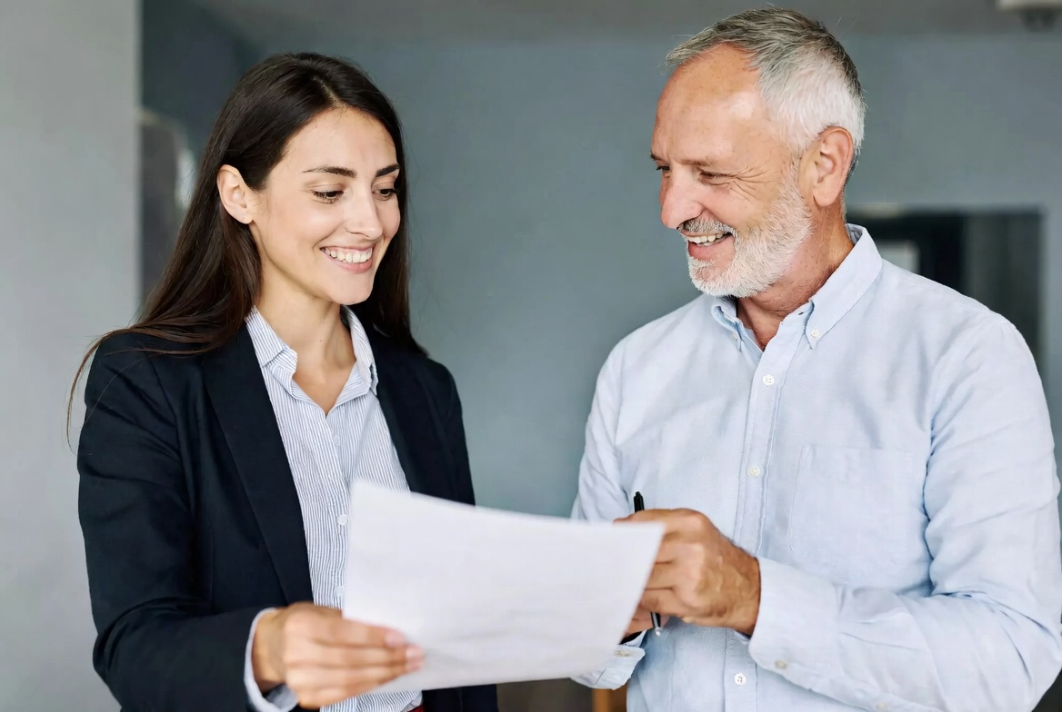 Employment services advisor speaking with a small business owner
